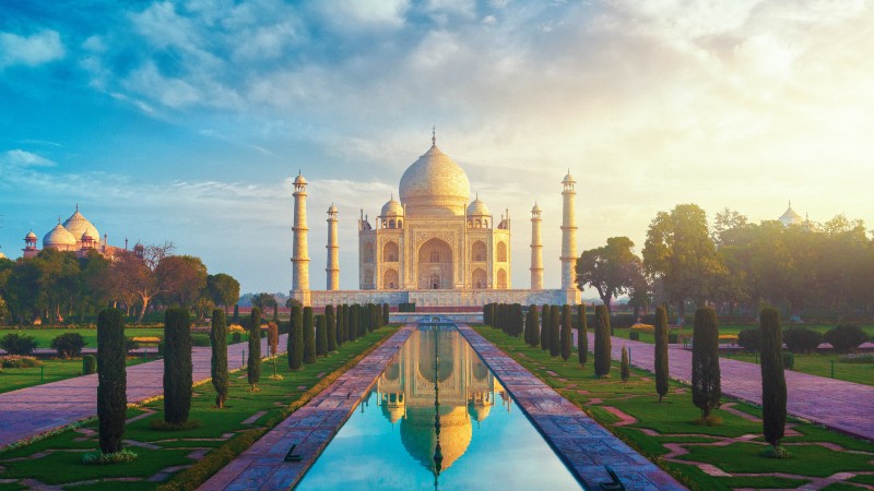 Agra med sightseeing og videre til Delhi