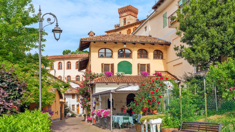 Liten gate i Barolo