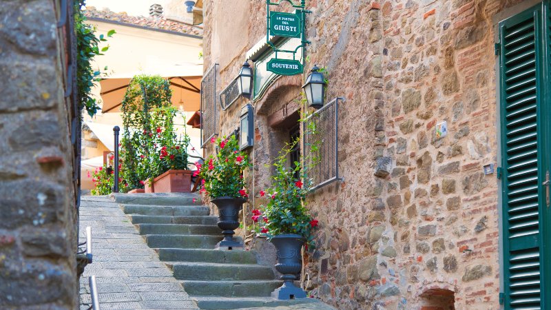 Hyggelig liten gate i Montecatini Terme