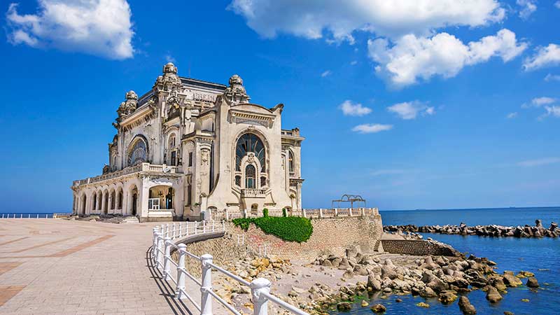 Gamle Constanta Casino og utsikt over havet