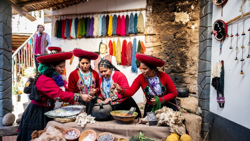 Mot Andesfjellene og Inkarikets skatter