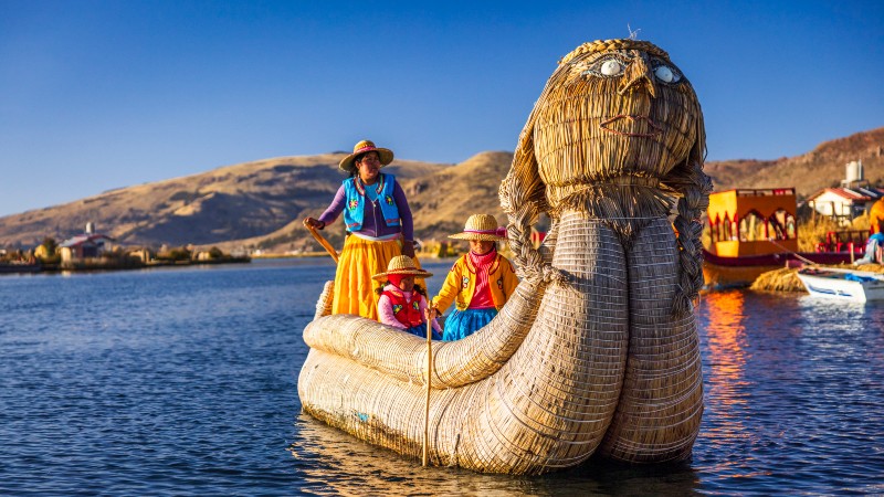 Puno � Titicacasj�en med Uros�yene og Taquile