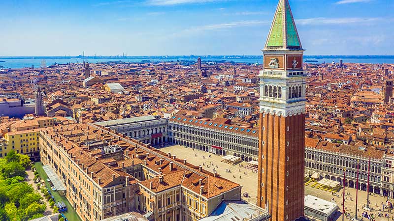Markusplassen i Venezia