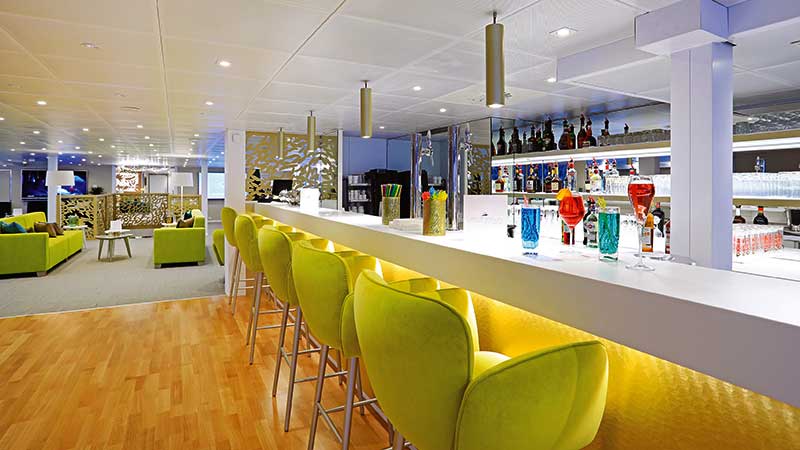Bar og salong