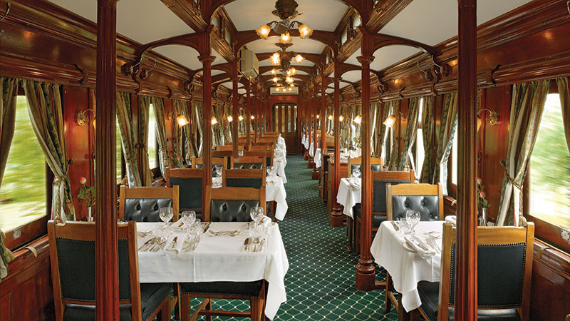 Vakker restaurantvogn på Rovos Rail
