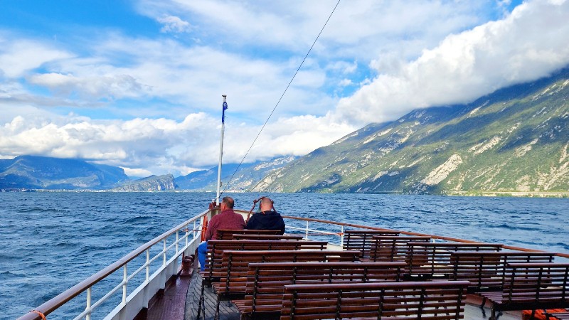 B�ttur p� innsj�en