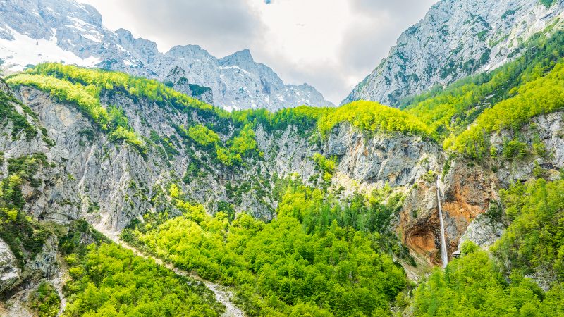 Logardalen Brattefjellvegger