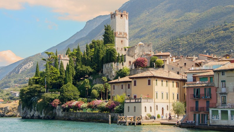 Malcesine  byninger og  sjø