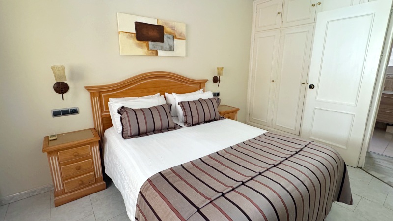 Soverom Soverom med dobbeltseng