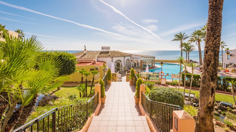 Uteområde Sti ned til bassengområde