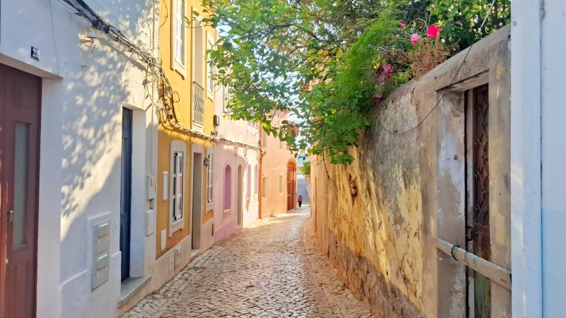 Hyggelig gammel gate i Silves