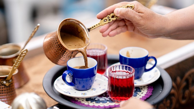 fat med tyrkisk kaffe og te